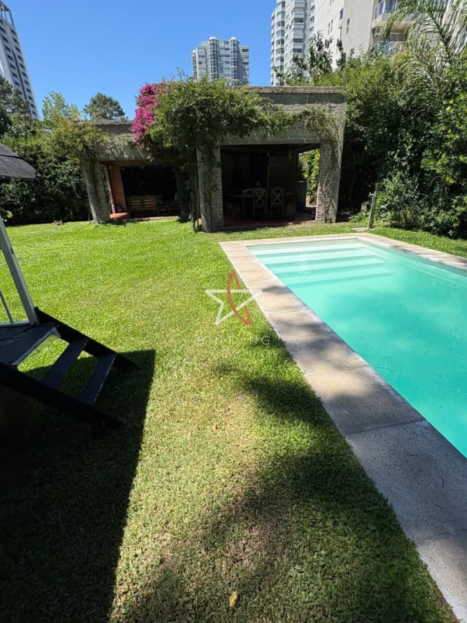 Muy linda casa en la Mansa con piscina  - Bintang Propiedades