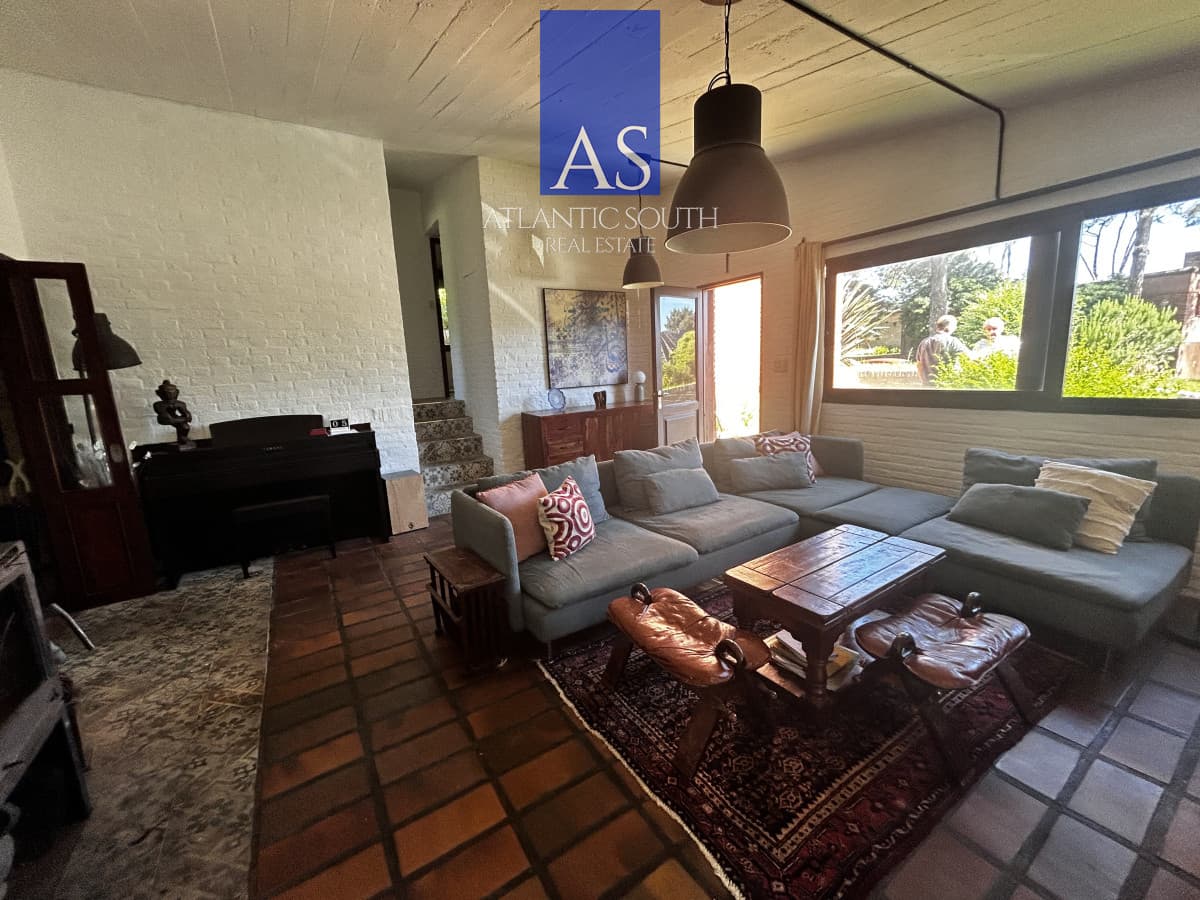 Casa de 3 dormitorios en Pinares, muy buena ubicación Punta del Este