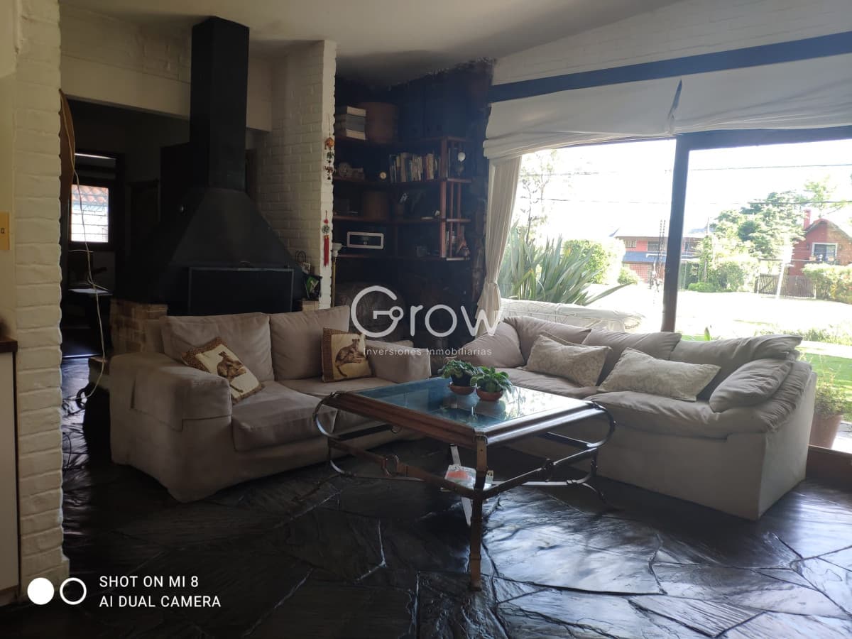 Muy comoda casa en Pinares en venta 4 dormitorios