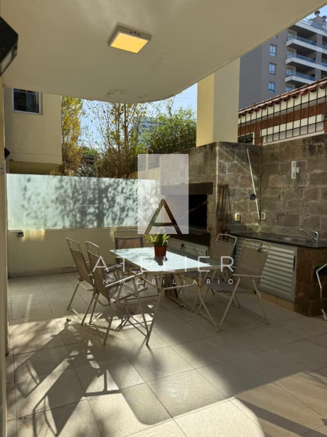 Oportunidad !! con amplia terraza con parrillero y vista al mar