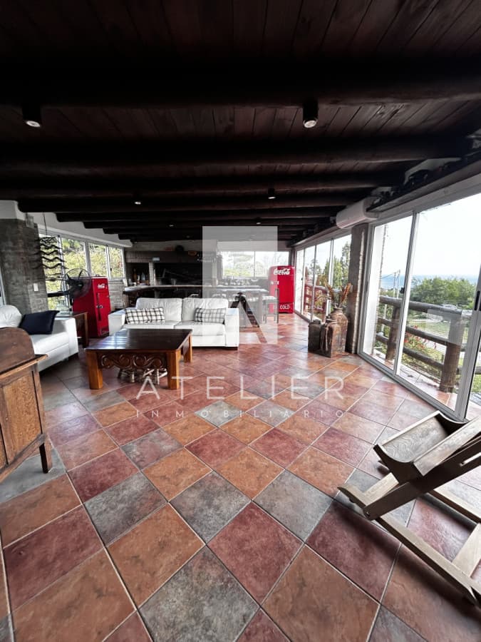 Importante casa en Punta Ballena