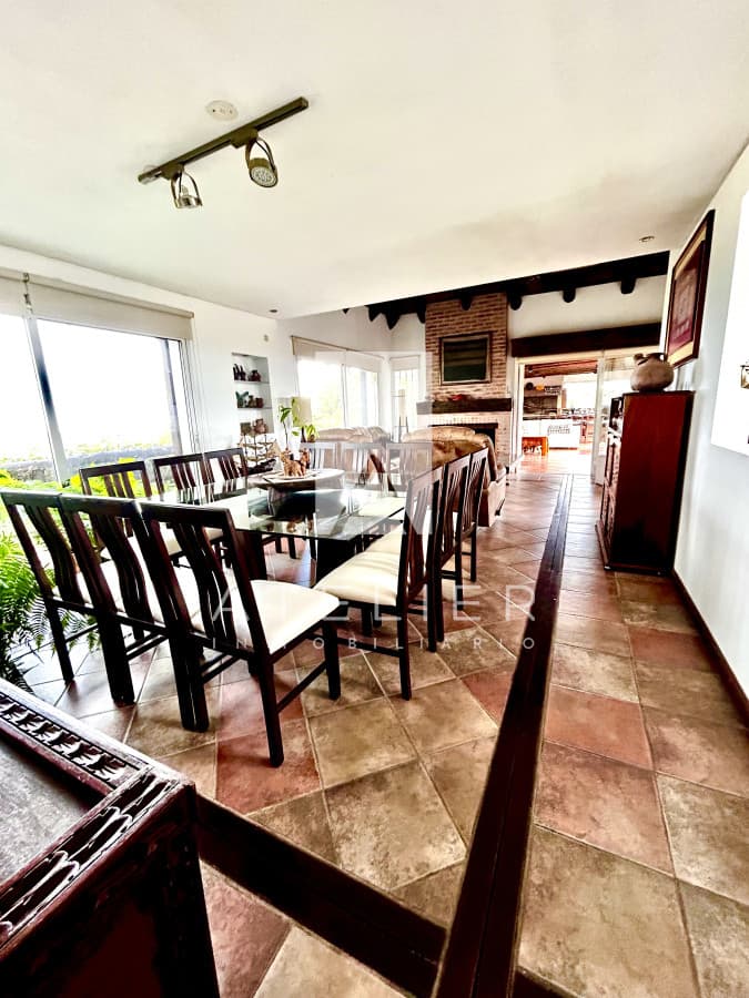 Importante casa en Punta Ballena