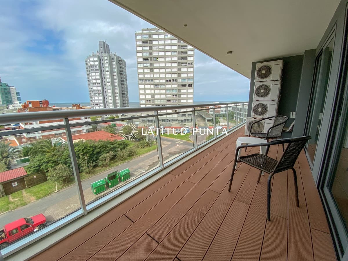 Amplio apartamento en brava, 3 dormitorios