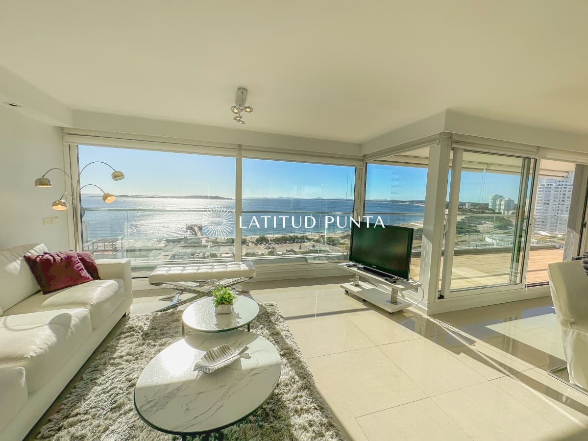 Mansa, apartamento de 3 suites más dependencia