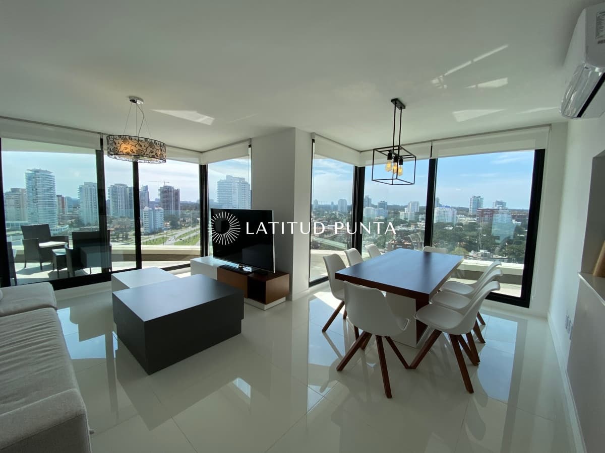 Artower, piso alto con muy linda vista, tres suites