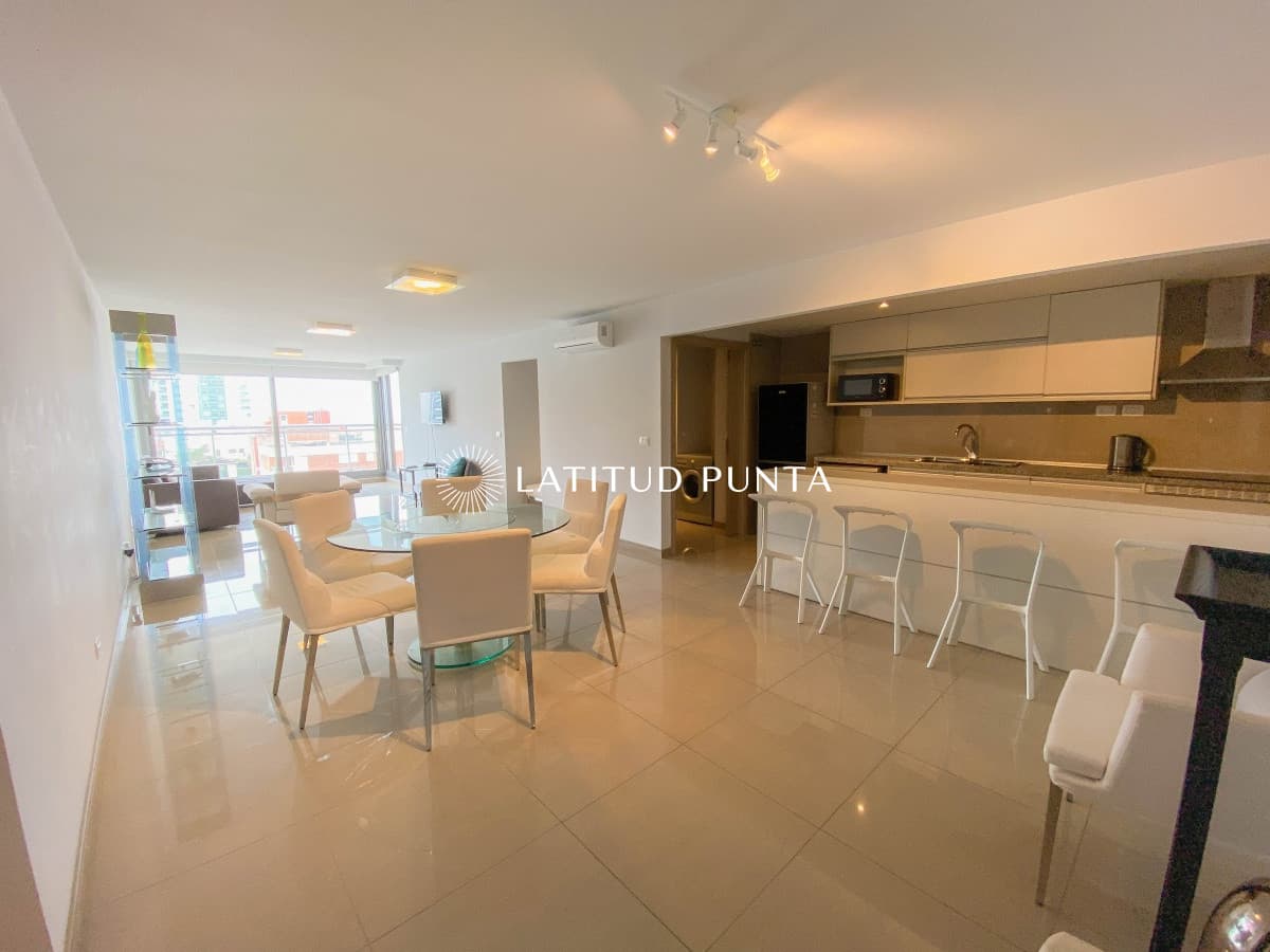 Amplio apartamento en brava, 3 dormitorios