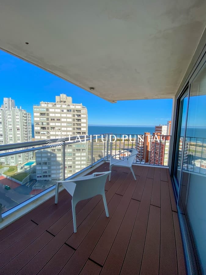 Piso alto con vista brava, dos suites