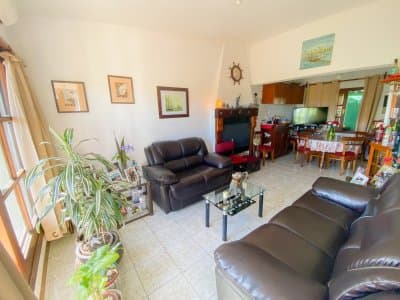 Casa en El Tesoro, 3 dormitorios más dependencia  -