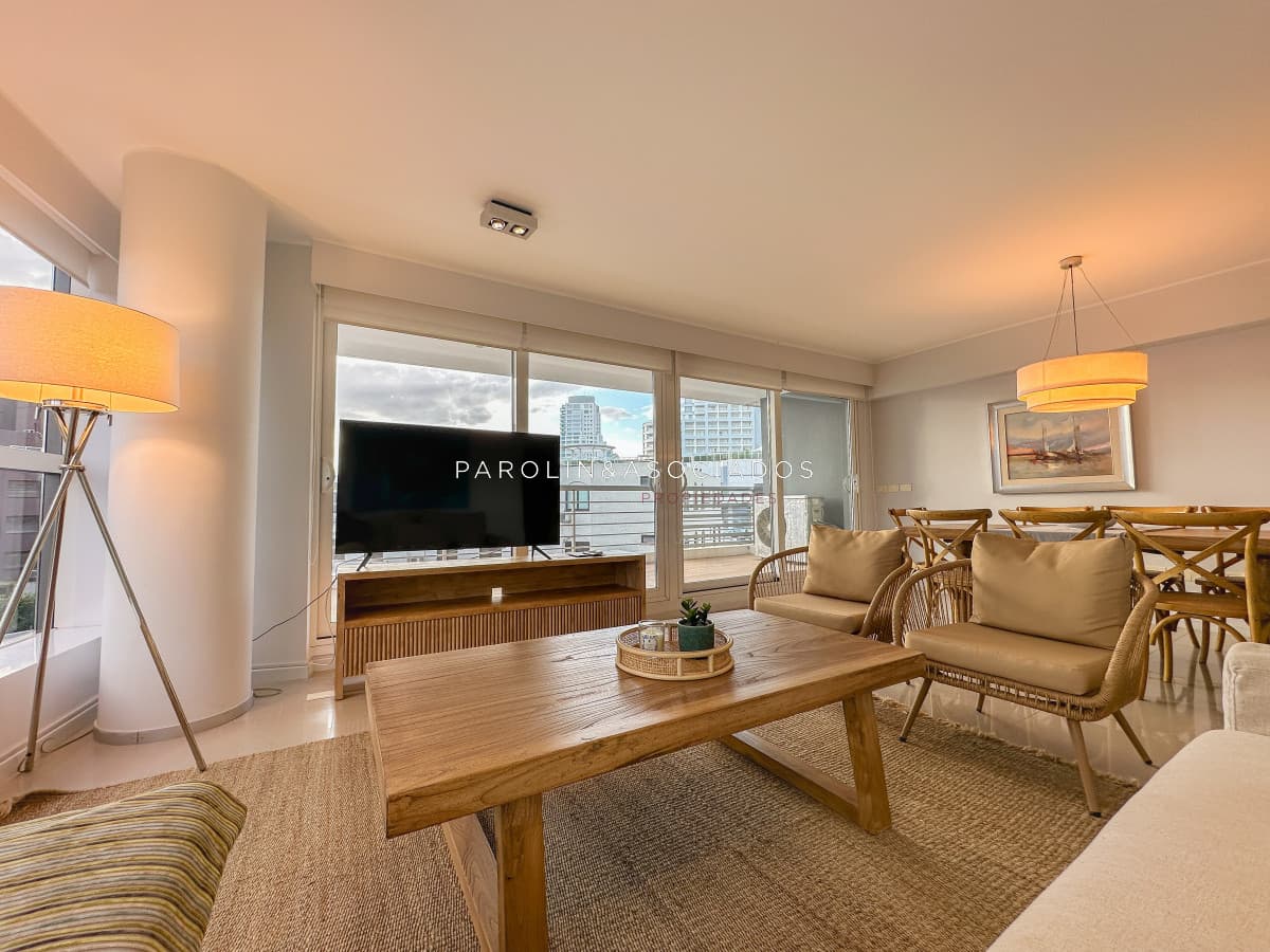 Apartamento de 2 suites en Alexander Collection.