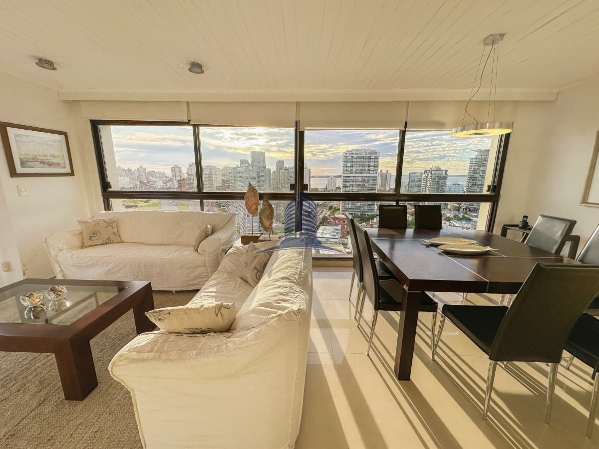 Apartamento en VENTA- Piso alto en Brava- 3 DORMITORIOS EN SUITE
