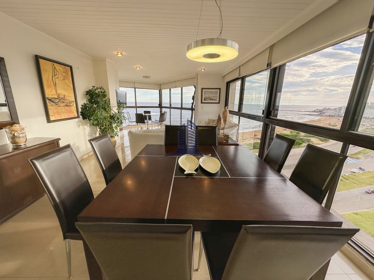 Apartamento en VENTA- Piso alto en Brava- 3 DORMITORIOS EN SUITE