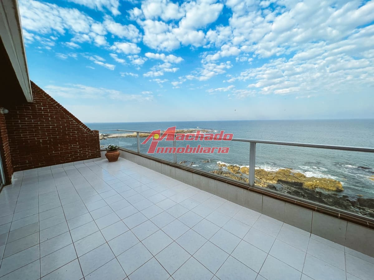 venta de Apartamento Pent-House en primera linea al mar