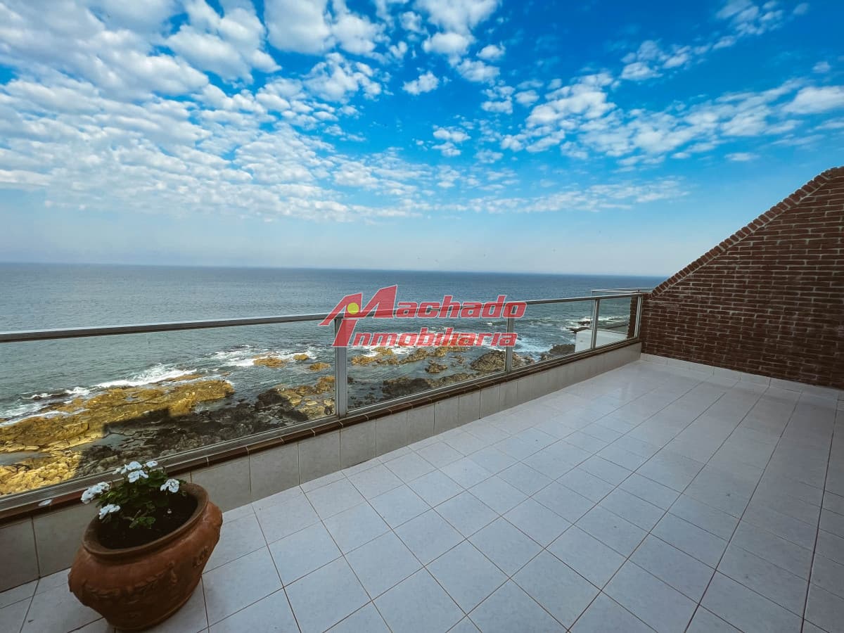 venta de Apartamento Pent-House en primera linea al mar