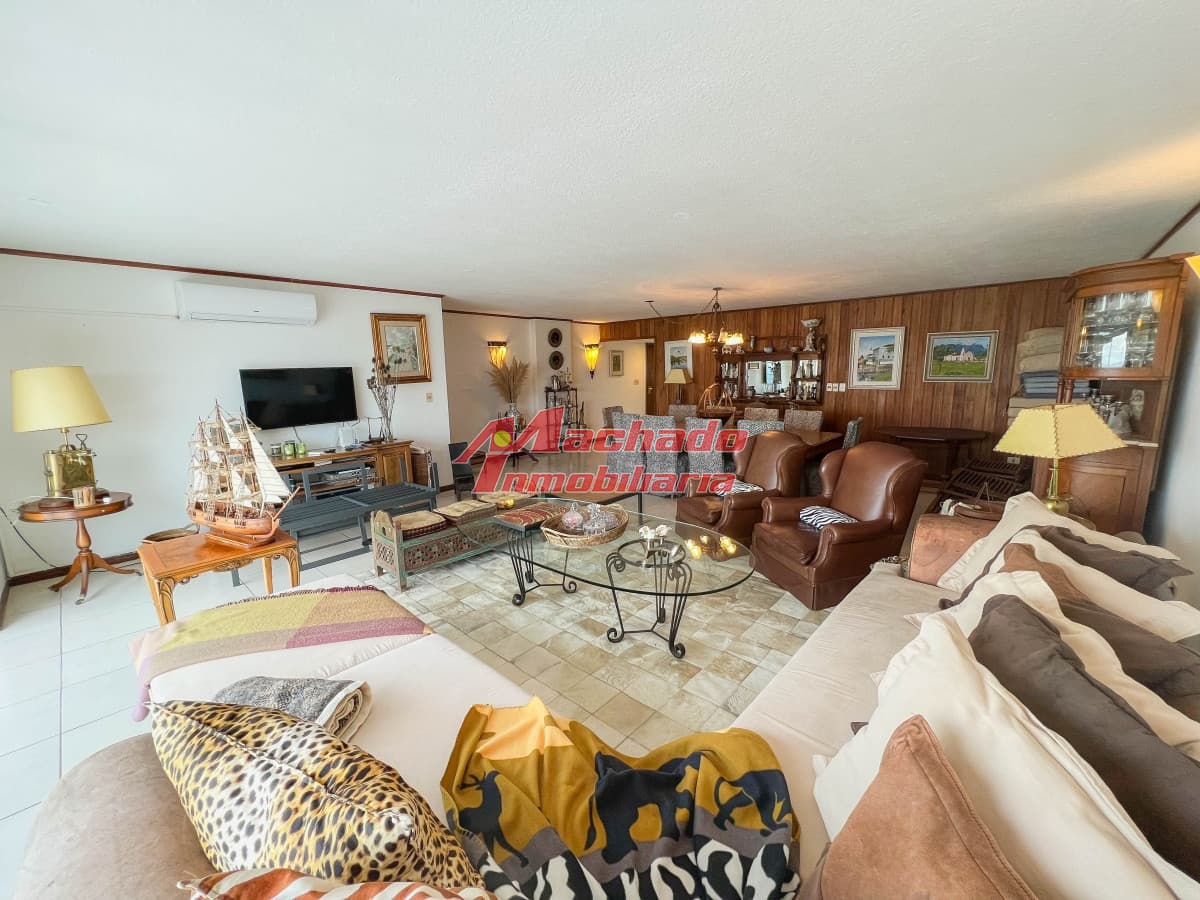 venta de Apartamento Pent-House en primera linea al mar