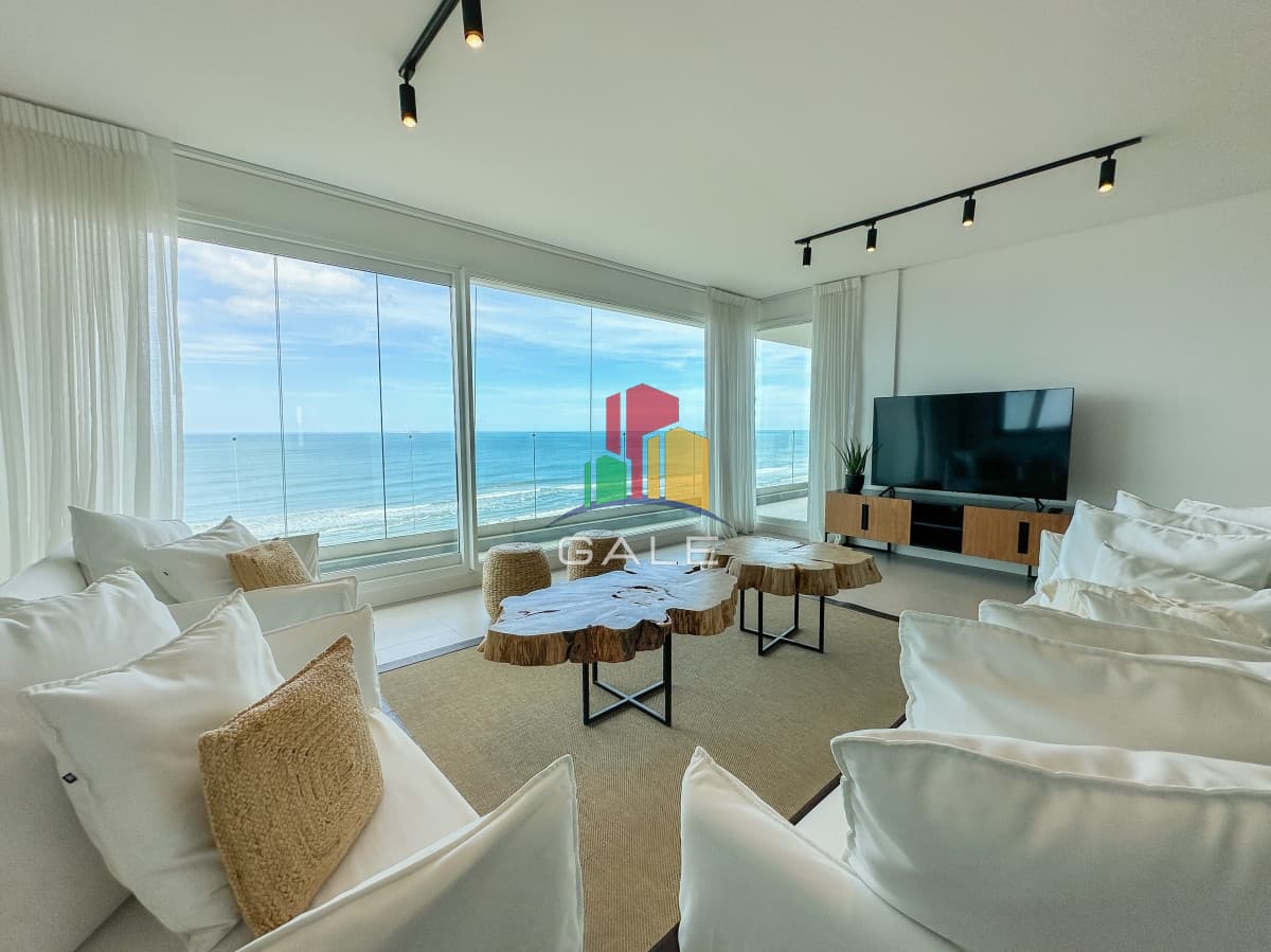 Gale Propiedades & Escribanía Apartamento ID.3197 - Apartamento en Le Parc III, 4 suites