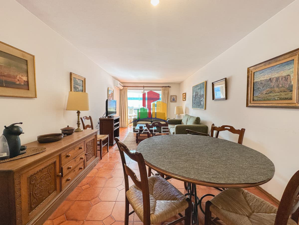 Gale Propiedades & Escribanía Apartamento ID.3911 - Apartamento en Mansa, 3 dormitorios y parrillero
