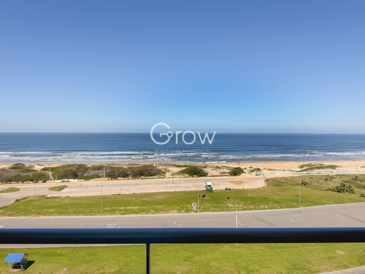 Apartamento en Brava, 2 dormitorios y medio