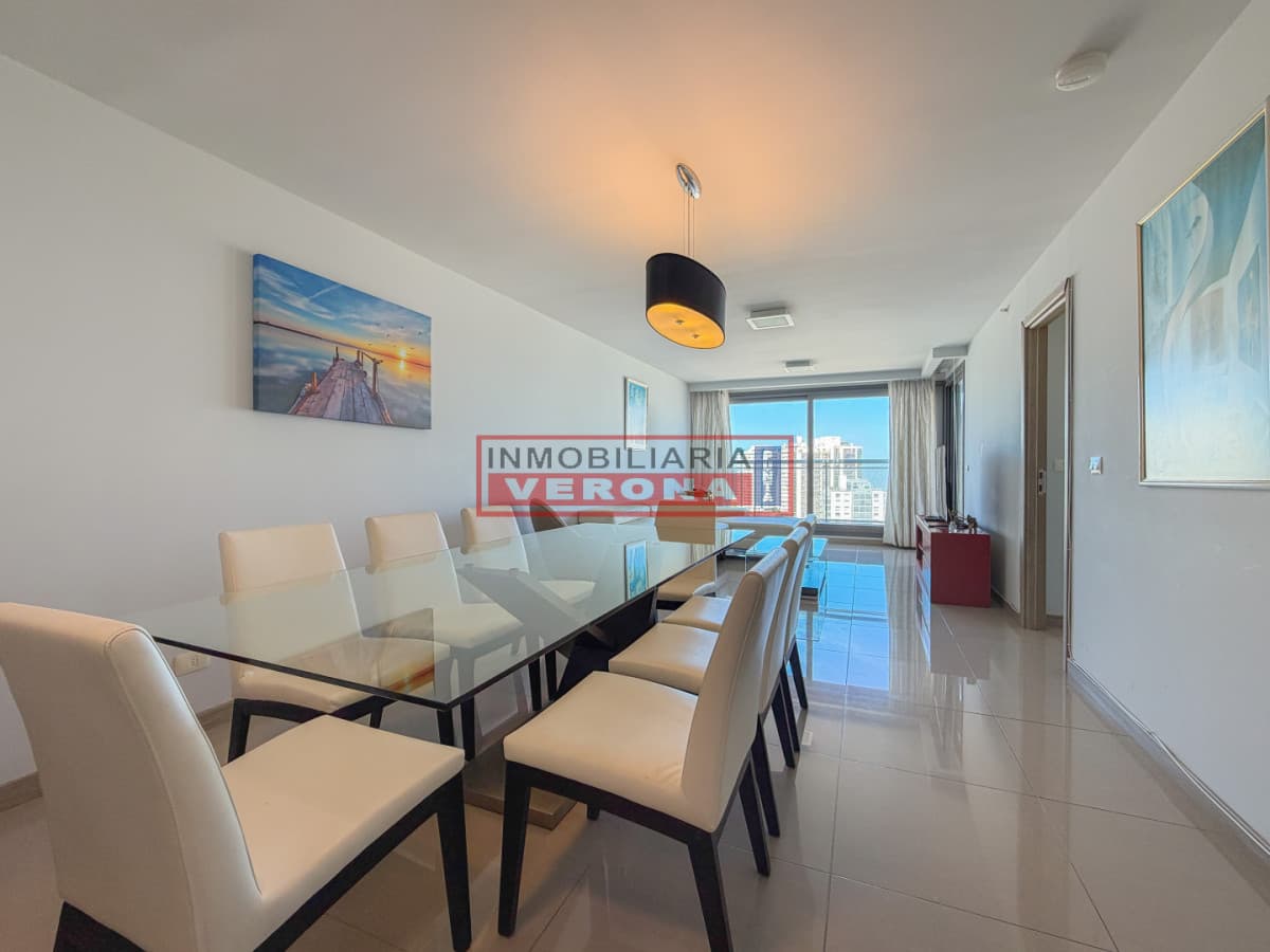 Piso alto en Brava, 2 dormitorios en suite - Inmobiliaria Verona Punta