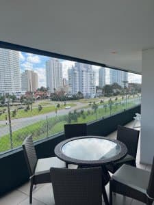 Apartamento en alquiler temporario Playa Mansa 2 dormitorios  -