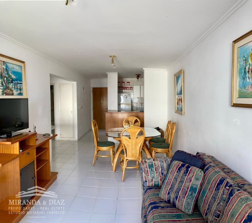 Un dormitorio a pasos del mar