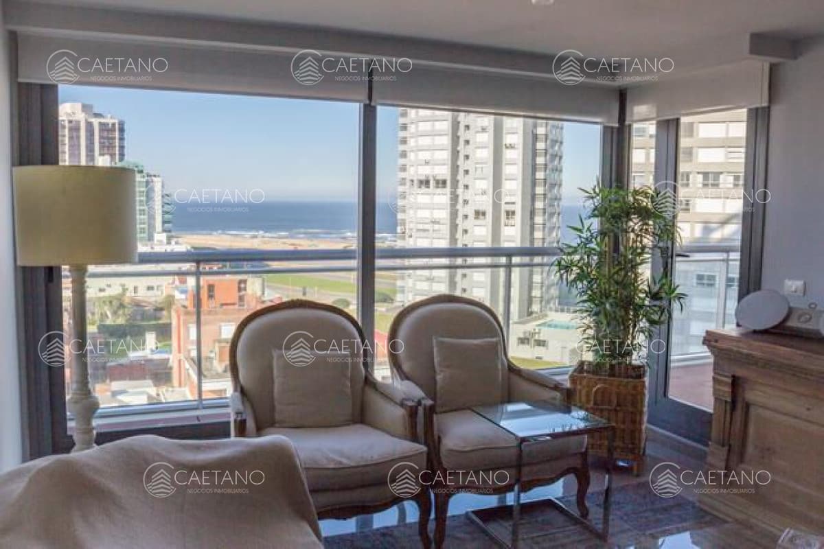 Tres dormitorios con vista al mar