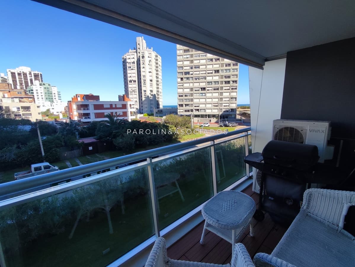 Apartamento en venta, disfrutable todo el año. Mansa, Punta del Este