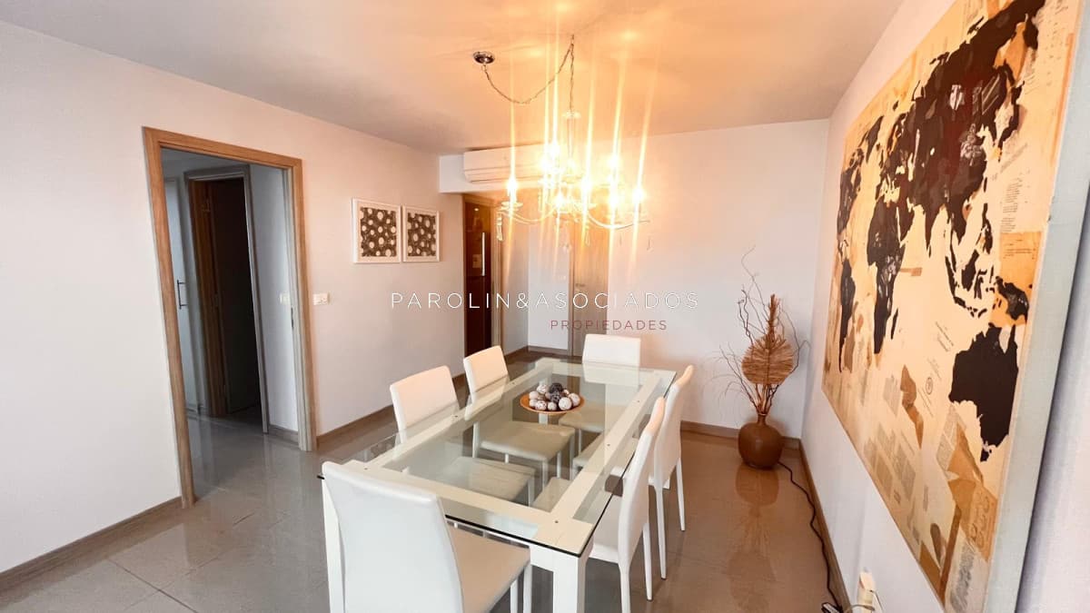 Apartamento en venta de 2 dormitorios en edificio Onix, Punta del Ese