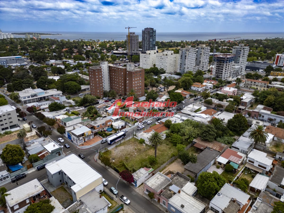 Venta deTerreno esquinero para edificacion en altura