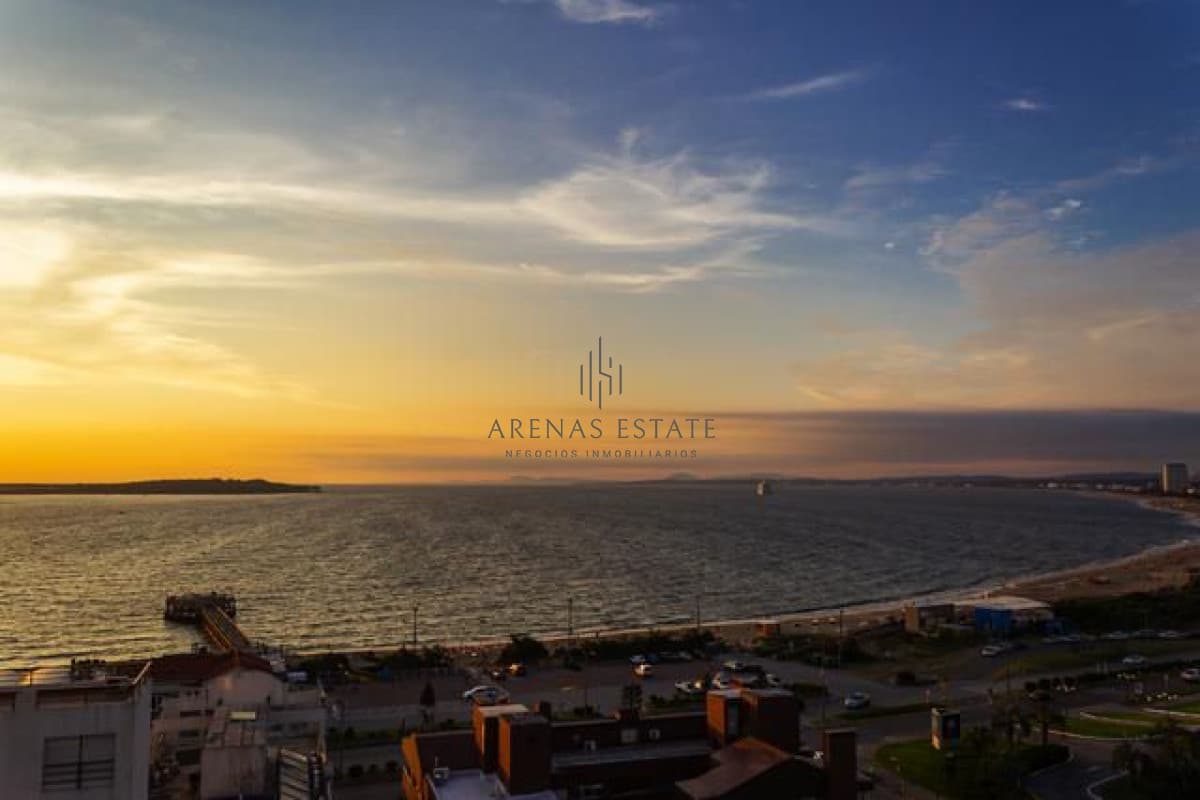 Apartamento ID.2226 - Apartamento de 3 dormitorios en venta en Alexander collection Punta del Este