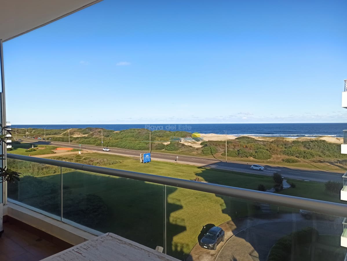 Amplio Penthouse con hermosa vista al mar y amplios espacios - Inmobiliaria Playa del Este