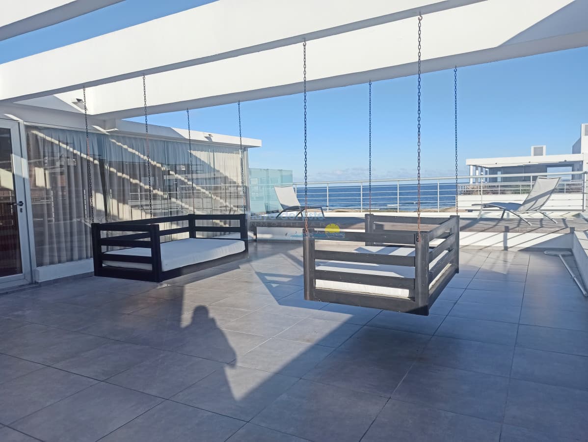 Amplio Penthouse con hermosa vista al mar y amplios espacios - Inmobiliaria Playa del Este