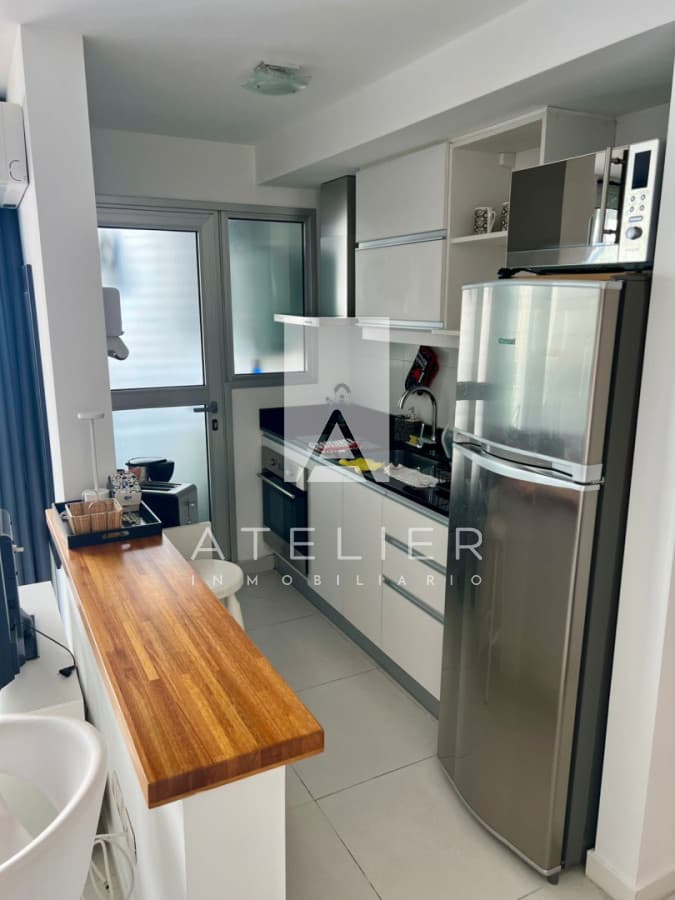 Un dormitorio con excelente ubicación sobre Roosevelt