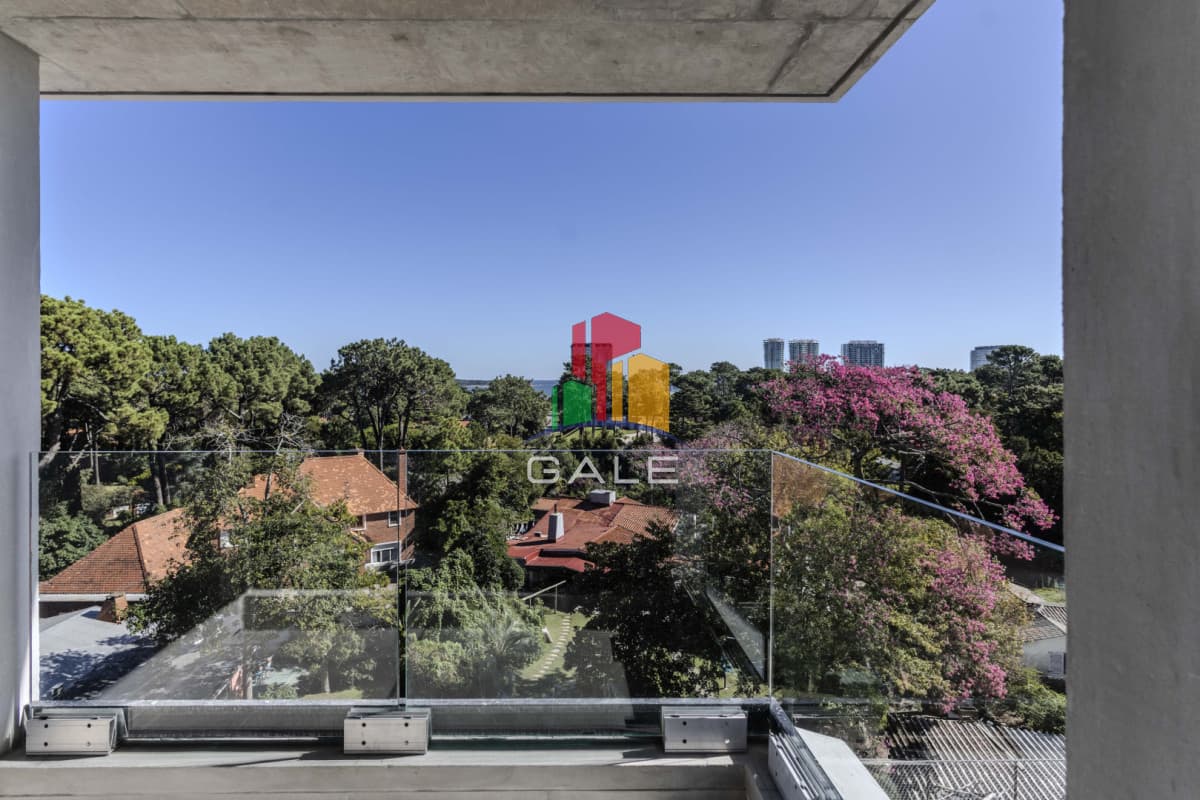 Gale Propiedades & Escribanía Apartamento ID.4800 - Hermoso Y Amplio Apartamento en Punta Del Este