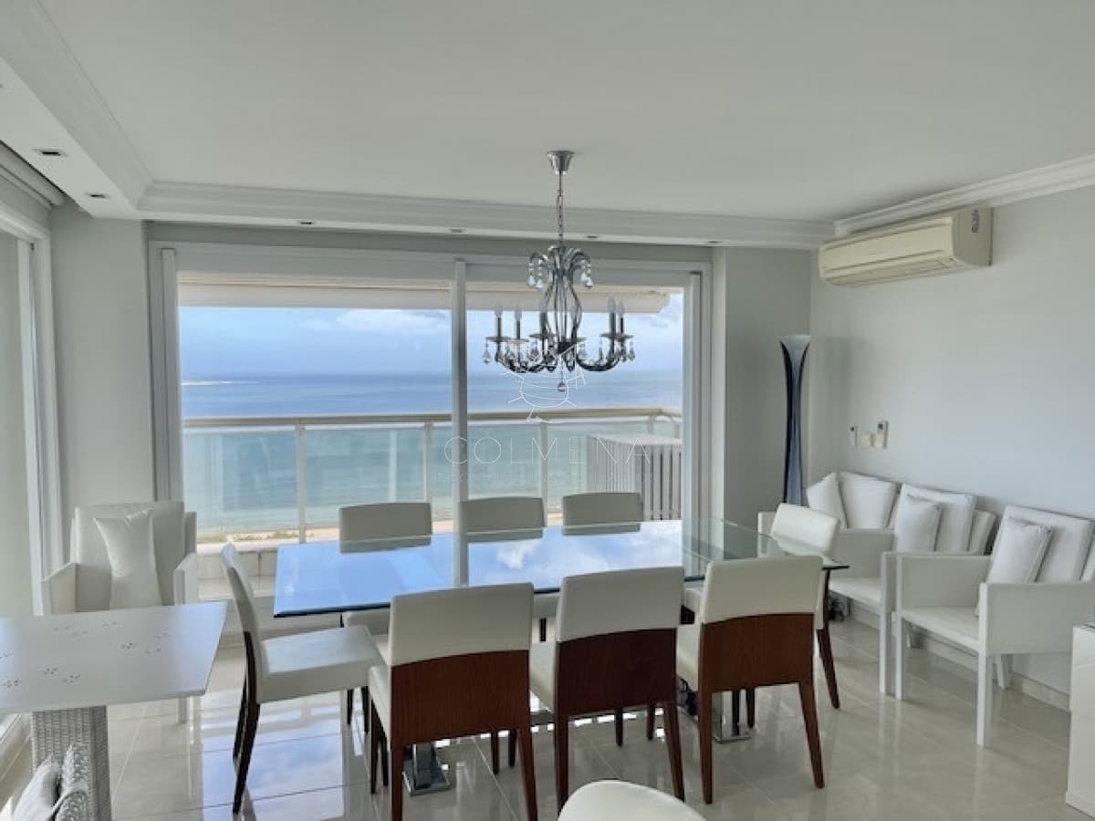 Apartamento en torre de categoría