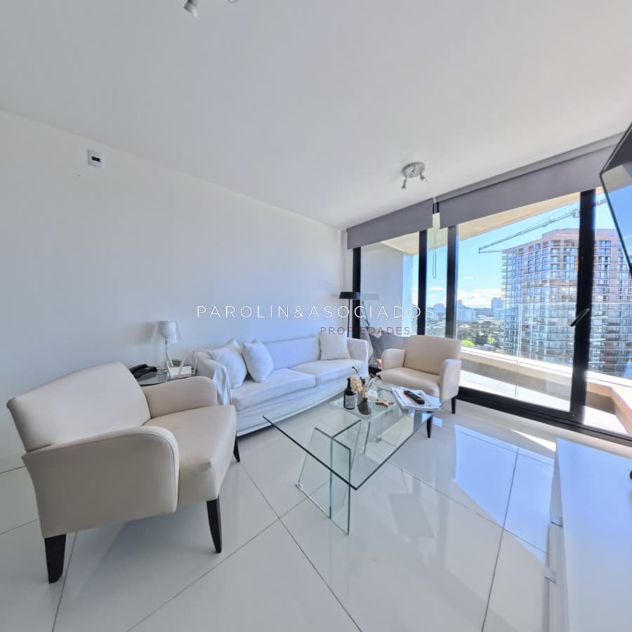 Departamento en Venta de 1 Dormitorio y medio en Artower, Punta del Este