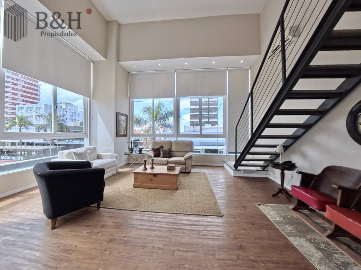 DUPLEX - PENINSULA