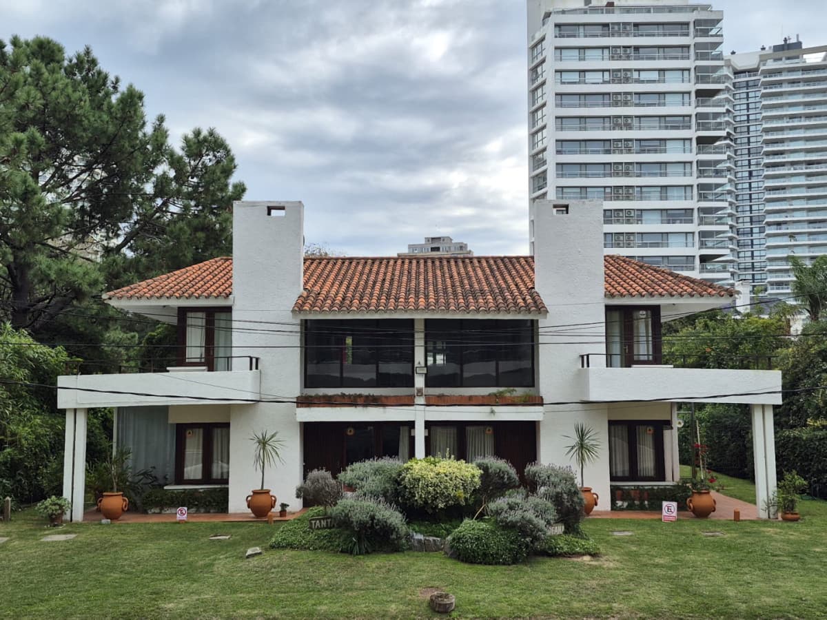 Espectacular casa para Reciclar en hermoso entorno - Con mucho Potencial