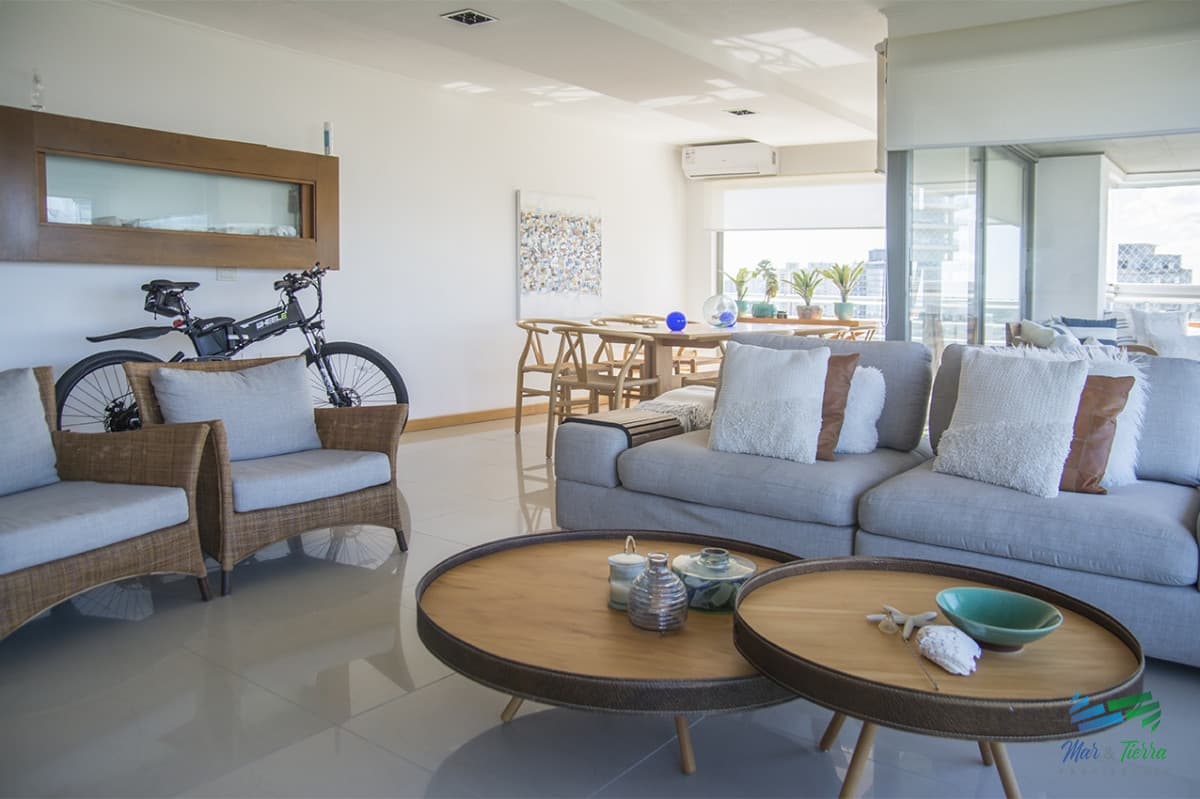 En venta Apartamento de 4 Dormitorios Penthouse en Brava Punta del Este