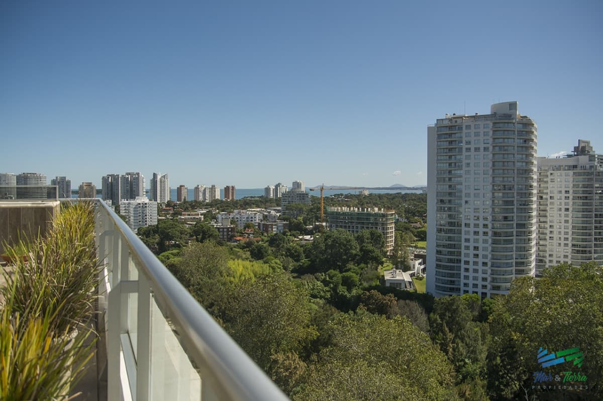 En venta Apartamento de 4 Dormitorios Penthouse en Brava Punta del Este