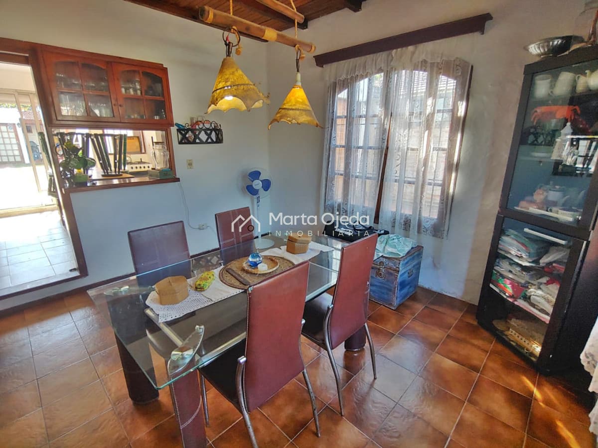 Casa ID.41368 - En venta casa de 4 dormitorios con piscina y parrillero en Las Delicias, Maldonado