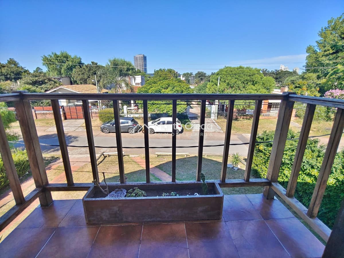 Casa ID.41368 - En venta casa de 4 dormitorios con piscina y parrillero en Las Delicias, Maldonado