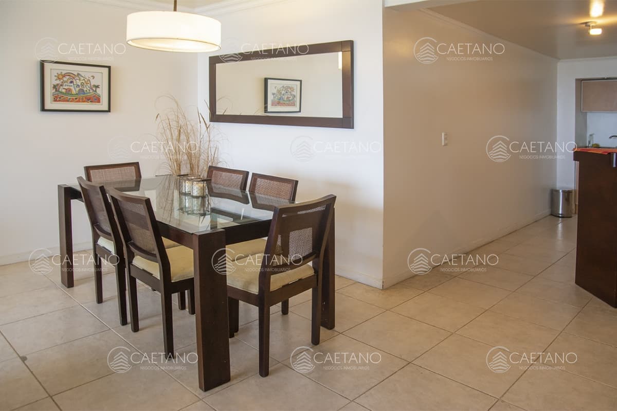 Departamento en venta a metros de Playa Mansa