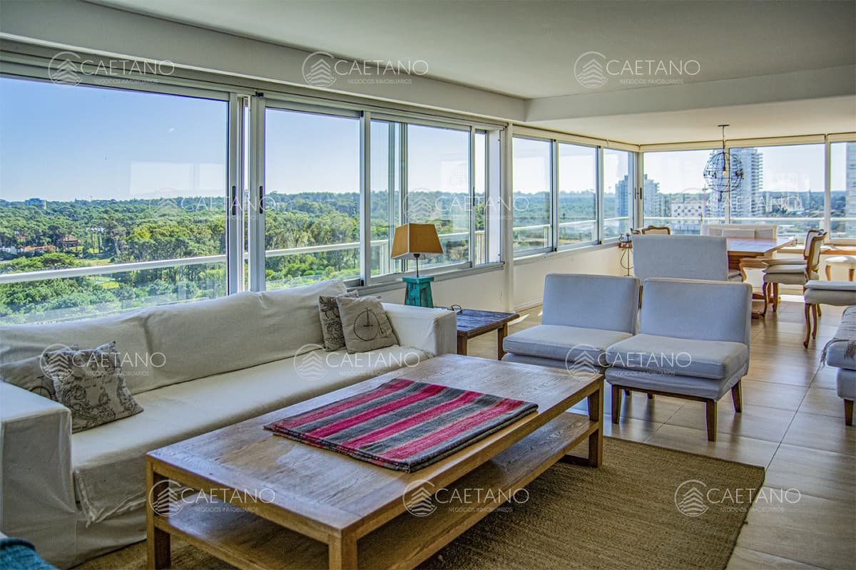Excelente departamento en Punta del Este