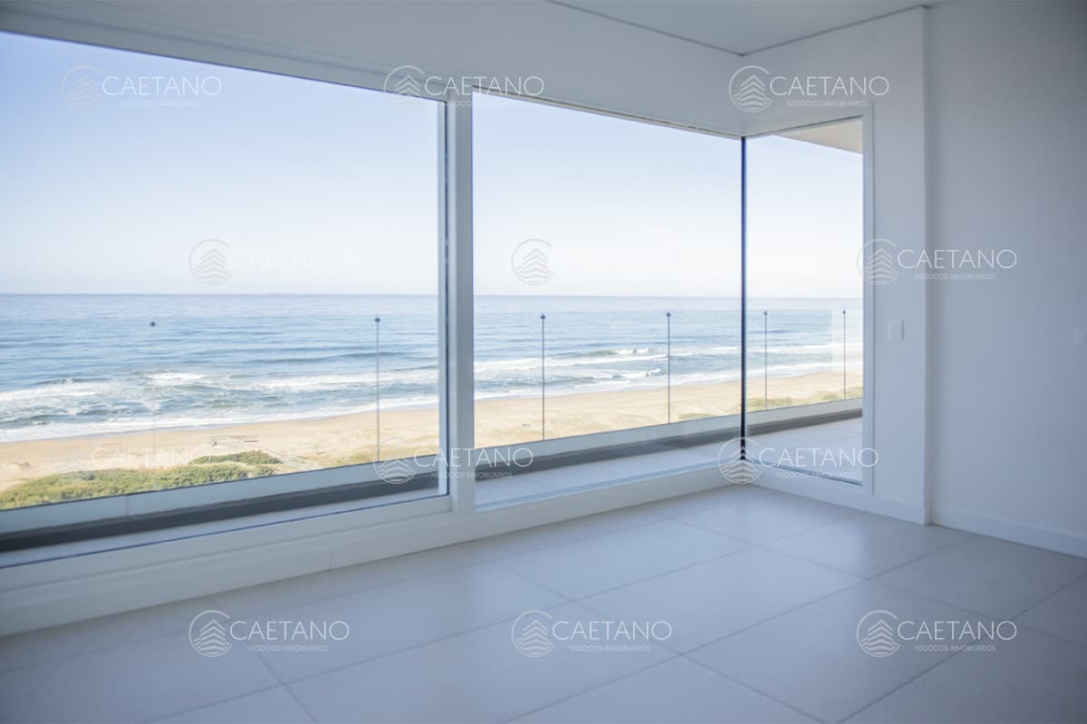 Vende Le Parc IV Esquinero a estrenar ! Punta del Este