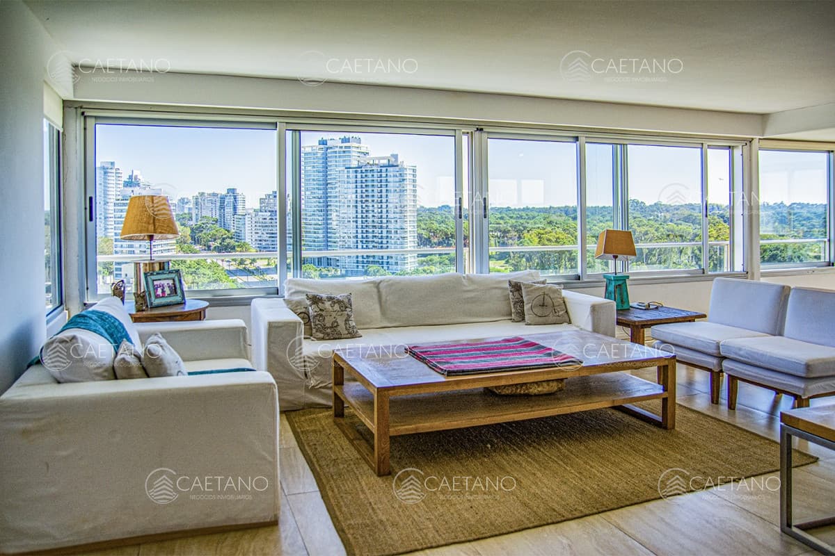 Excelente departamento en Punta del Este