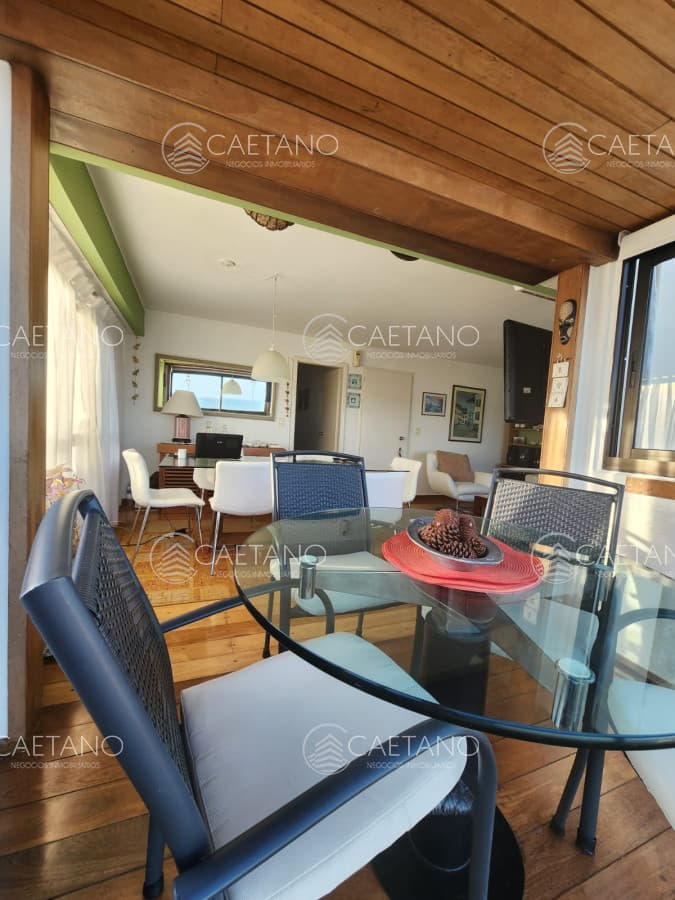 Apartamento en venta frente al mar, 3 dormitorios. Parquemar Center
