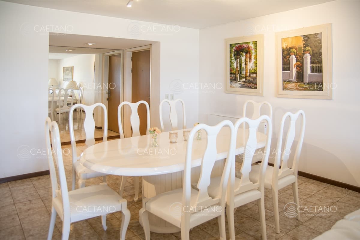 APARTAMENTO EN VENTA CON VISTA BRAVA, EXCELENTE CONSTRUCCION
