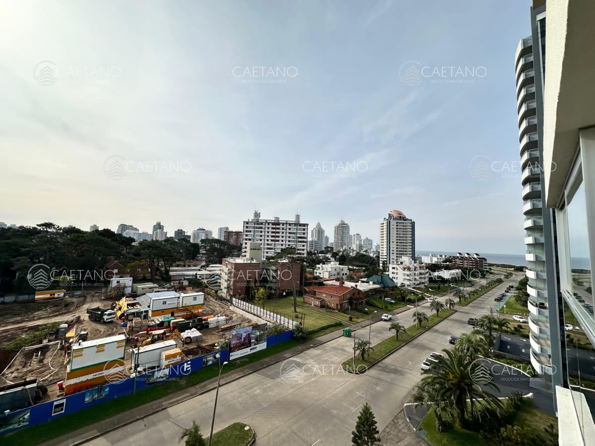 Apartamento de 2 dormitorios y medio en Playa Brava , Punta del este