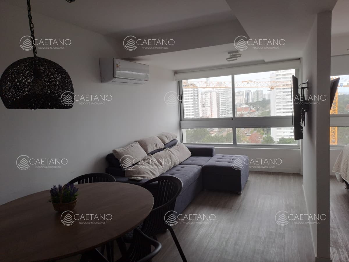 En venta Apartamento en Roosevelt - Punta del Este de 1 dormitorio, con excelente iluminación.