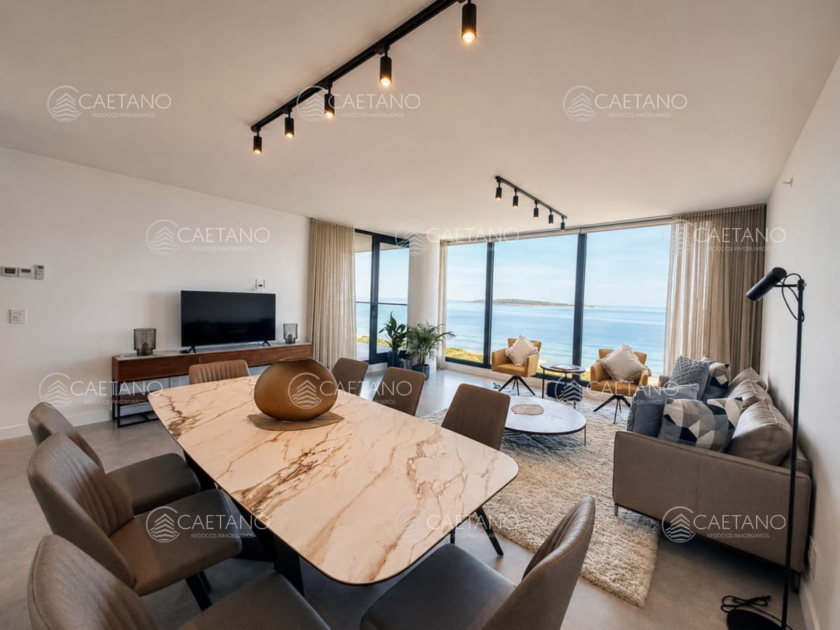 Departamento con vista al mar, en el edificio Venetian.